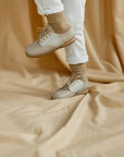 artie leather saddle shoe in color sand fog