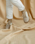 artie leather saddle shoe in color sand fog