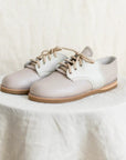 artie leather saddle shoe in color sand fog