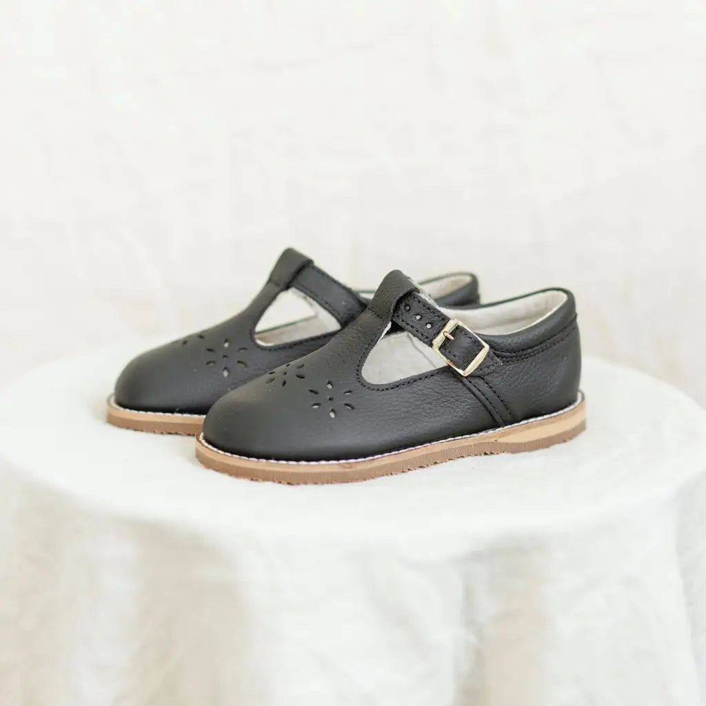 Flora T - Strap - Black t - straps