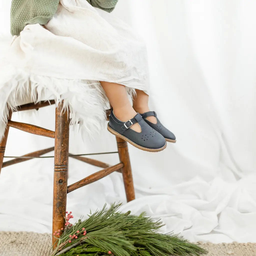 Flora T - Strap - Navy t - straps