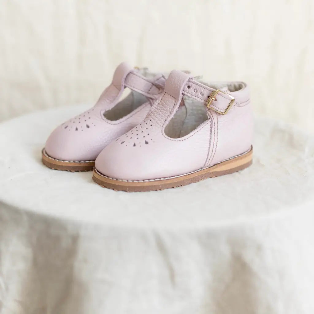 greta leather t-strap in color peony