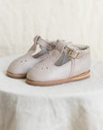greta leather t-strap in color sand