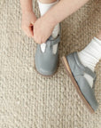 miriam leather t-strap in color heron