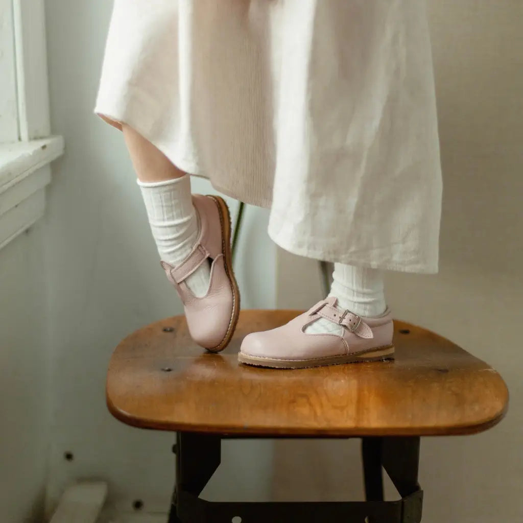 miriam leather t-strap in color peony