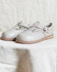 miriam leather t-strap in color sand