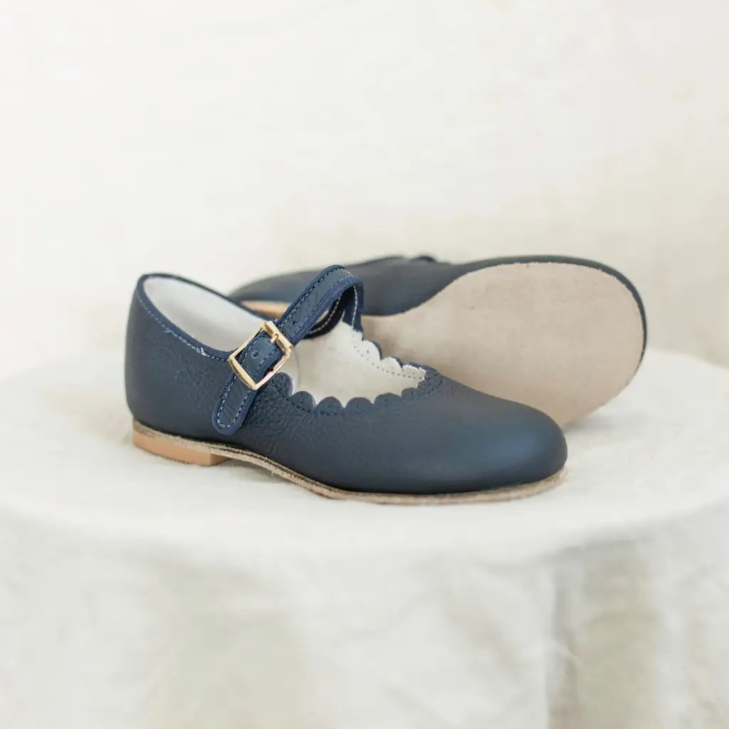 Little Girls Leather Dress Shoe Navy Blue Leather Scalloped Mary Jane - Sizes 4-9 12 (Child) / Medium (E) Little Girls Leather Dress Shoe Navy Blue Leather Scalloped Mary Jane - Sizes 4-9 12 (Child) / Medium (E)