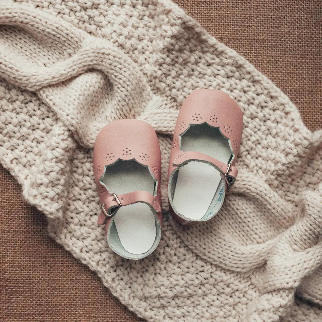 Scalloped Mary Jane - Ivory