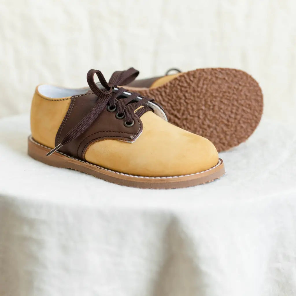children&#39;s saddle shoe in tan and brown sizes 5-12