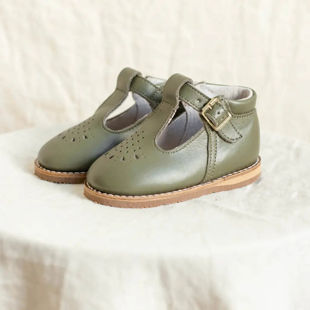 children&#39;s t-strap shoe in green sizes 2-7