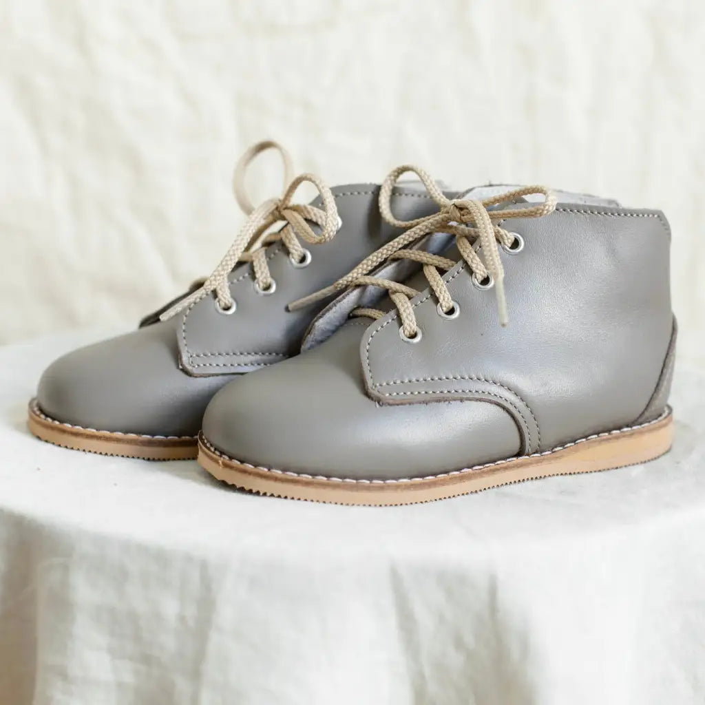 children&#39;s boot in grey sizes 5-12