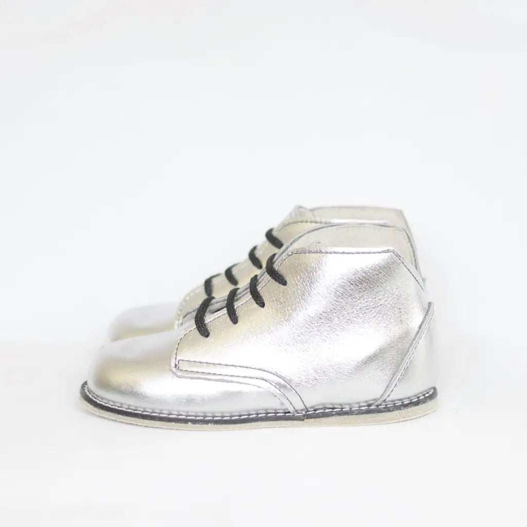 metallic silver leather boot for girls