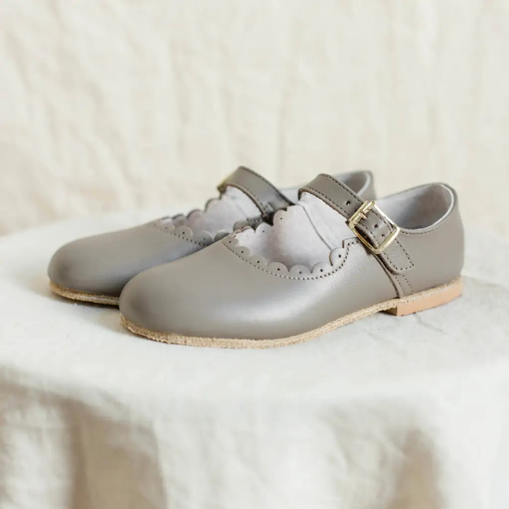 scalloped mary jane children&#39;s shoe in grey sizes 4-12